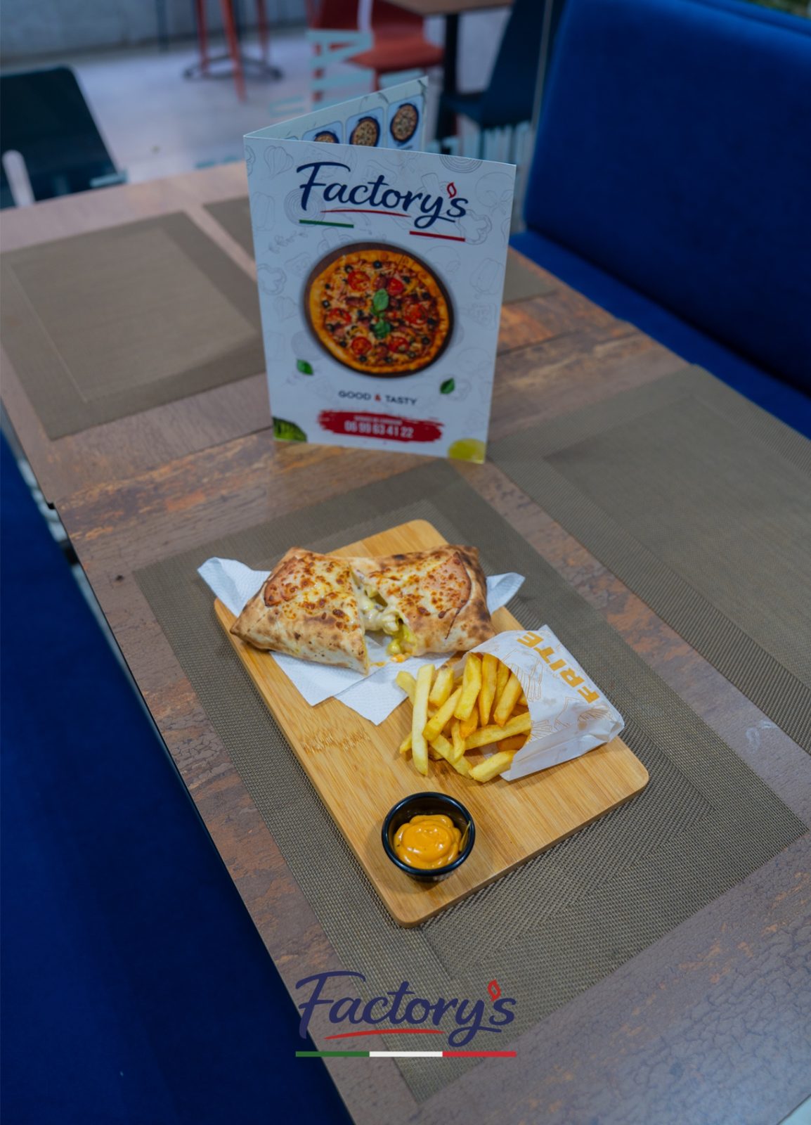Plateau Factory's avec calzone, frites et sauce maison